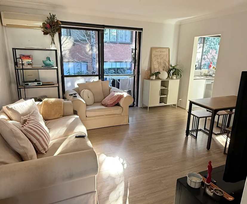 Furnished room in a share house