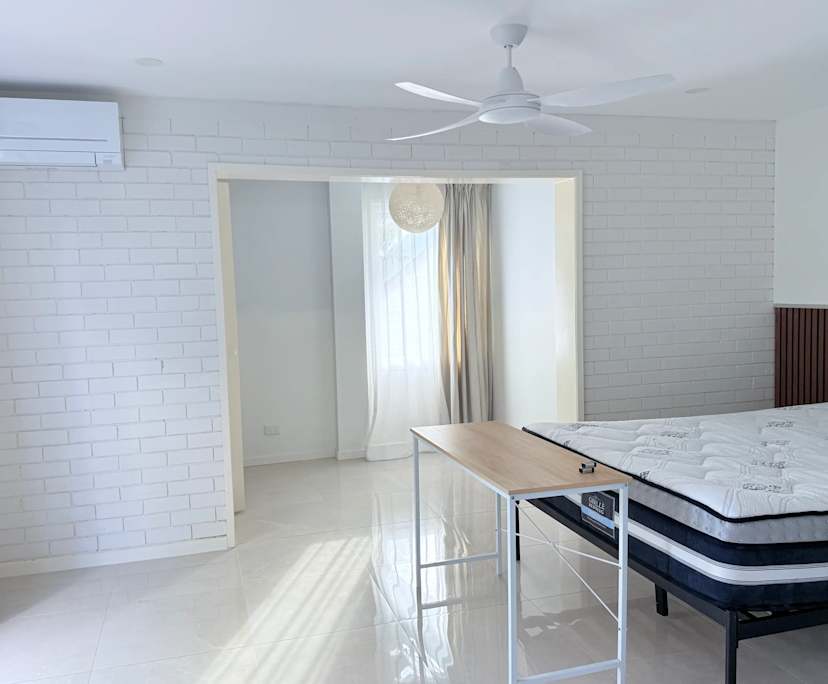 Room studio flat for rent