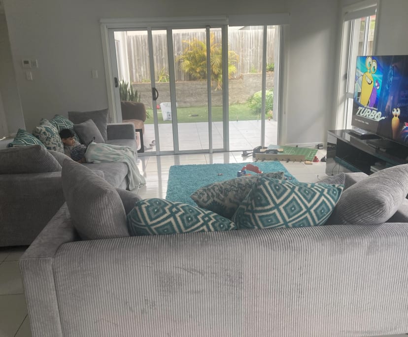 $250, Homestay, 4 bathrooms, South Ripley QLD 4306