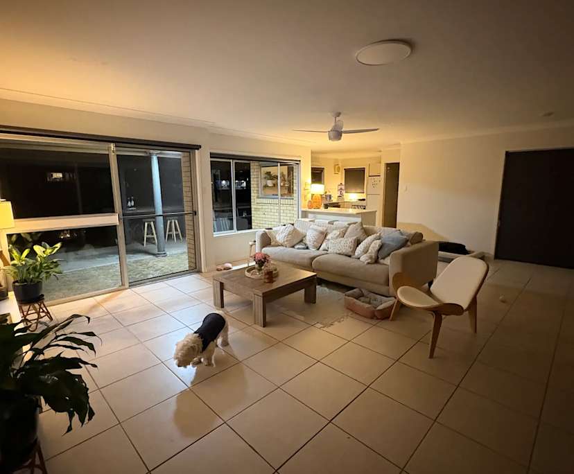 Furnished room in a share house