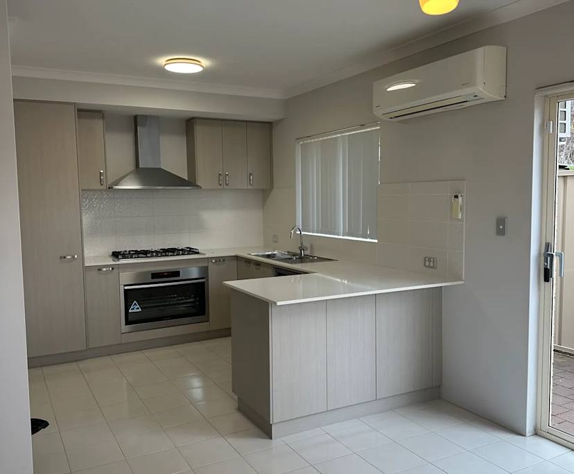 Unfurnished room in a share house