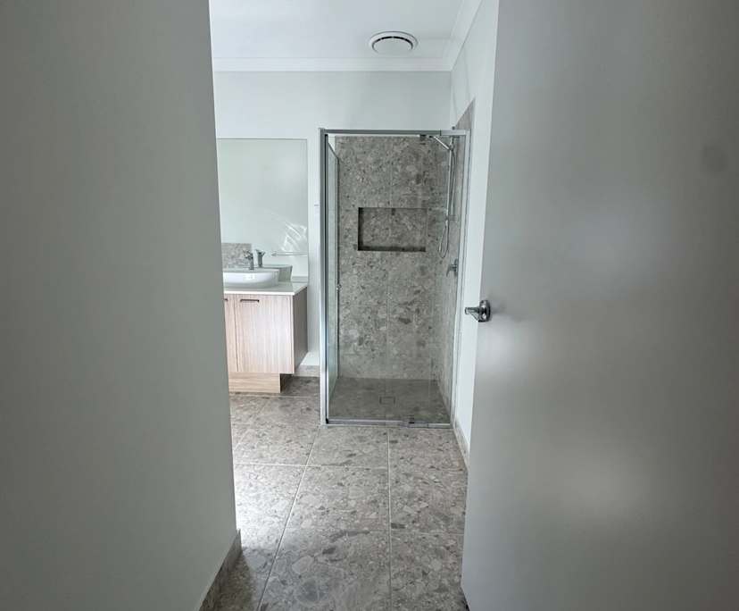 $250, Share-house, 3 bathrooms, Werribee VIC 3030