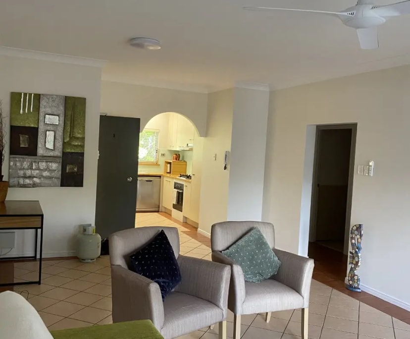 $290, Whole-property, 2 bathrooms, Cairns North QLD 4870
