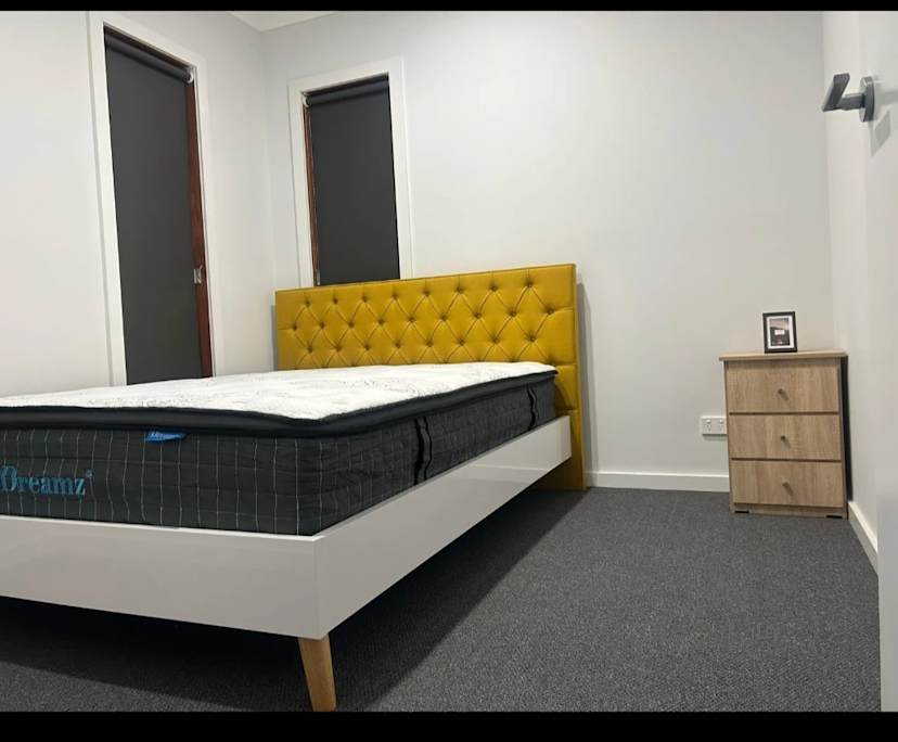 $250, Share-house, 3 bathrooms, Fraser Rise VIC 3336