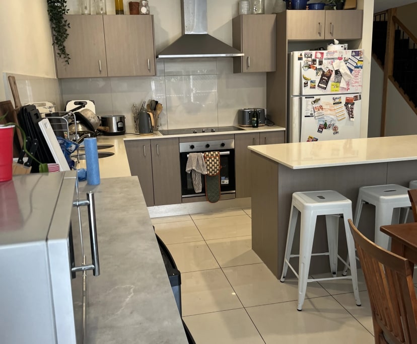 Room in a share house