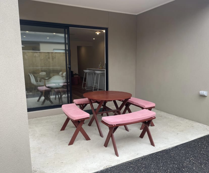 Room for Rent in Clyde North, Melbourne 200, Flex...
