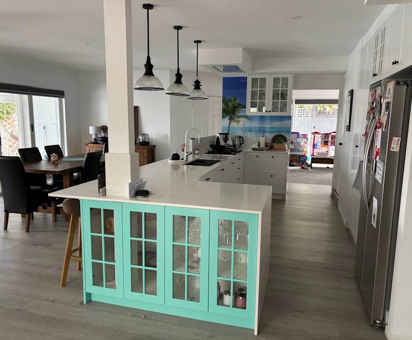 $350, Share-house, 5 bathrooms, Runaway Bay QLD 4216