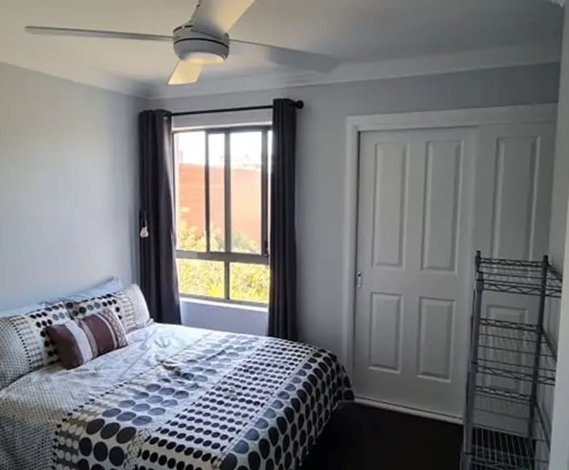 Furnished room in a flatshare