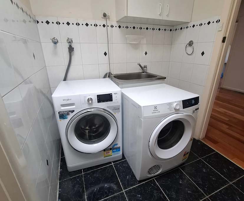 $210, Share-house, 4 bathrooms, Burwood VIC 3125