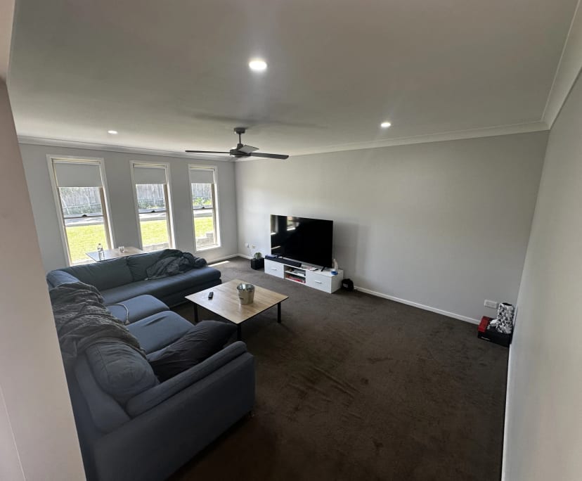 $325, Share-house, 4 bathrooms, Hamlyn Terrace NSW 2259