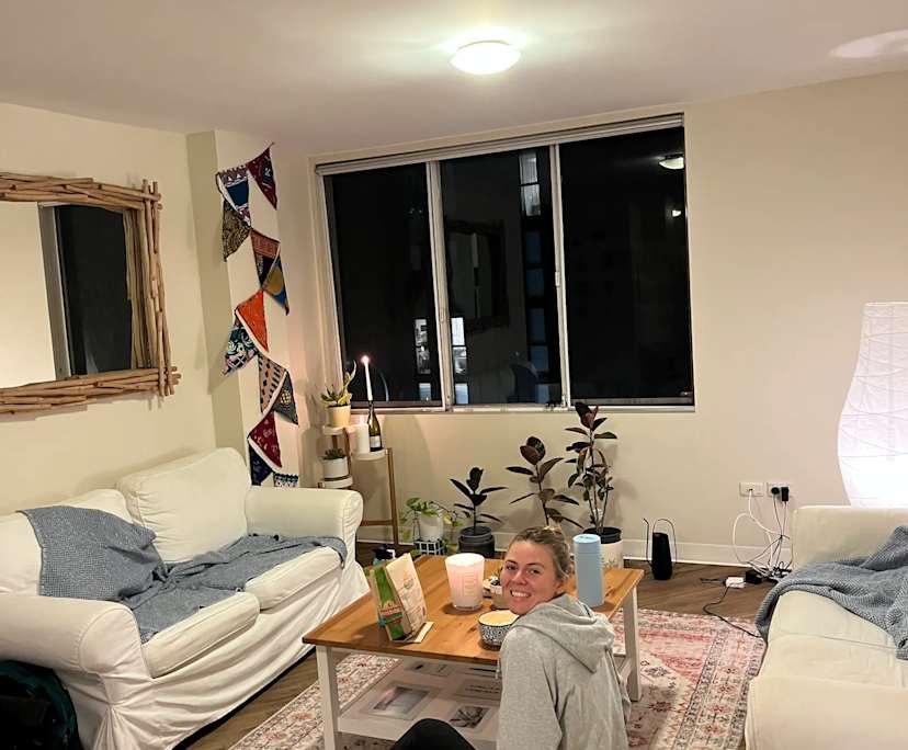 Furnished room in a flatshare