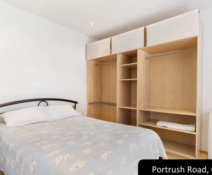 Furnished room in a share house