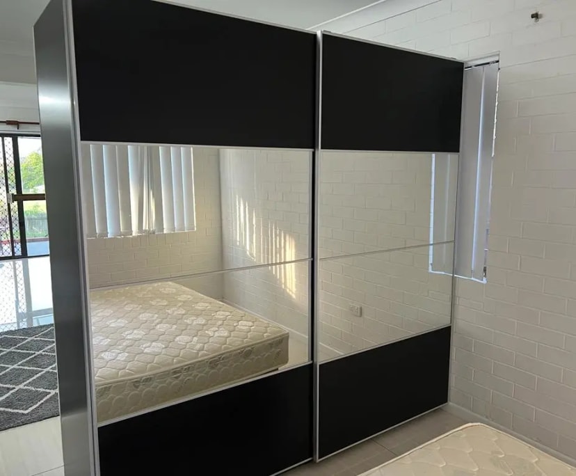 $460, Studio, 1 bathroom, Camp Hill QLD 4152