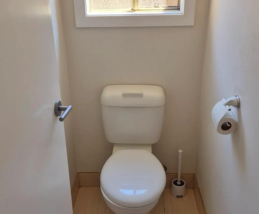 $250, Share-house, 3 bathrooms, Deer Park VIC 3023