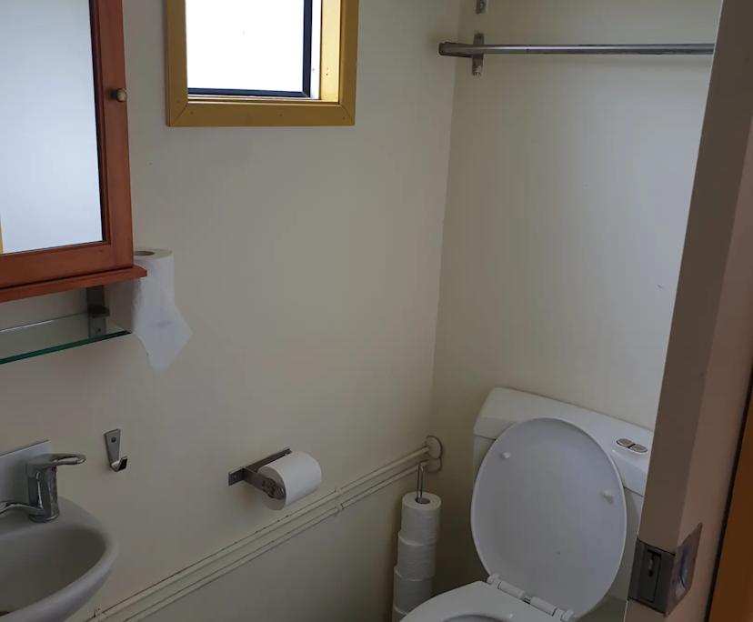 $250, Share-house, 4 bathrooms, Coorparoo QLD 4151