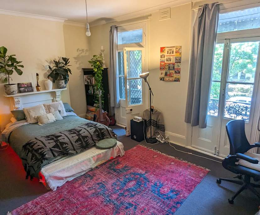 Furnished room in a share house