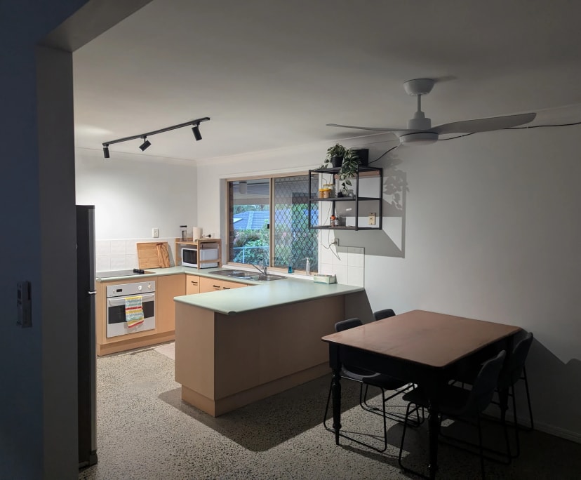 Room in a share house
