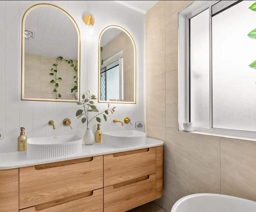 Unfurnished room with own bathroom