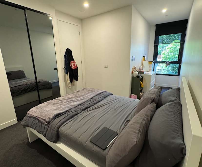 $350, Flatshare, 2 bathrooms, Malvern East VIC 3145