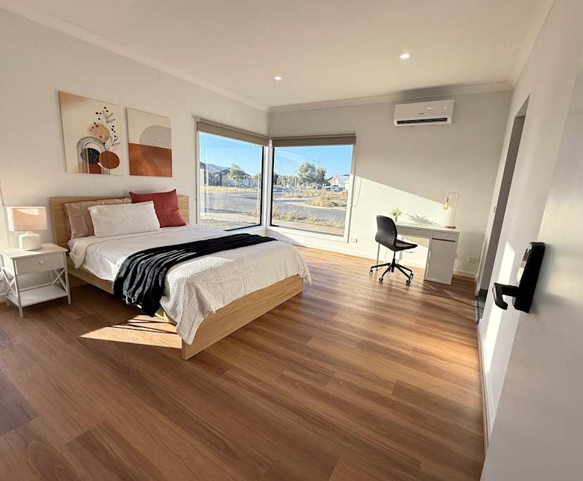 $320, Share-house, 4 bathrooms, Huntly VIC 3551