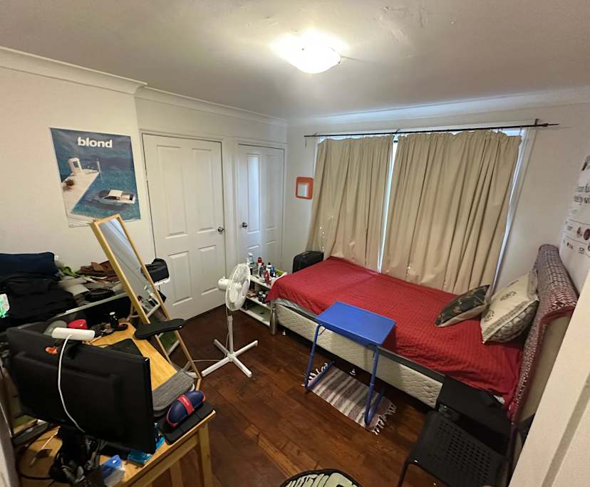 Room in a share house