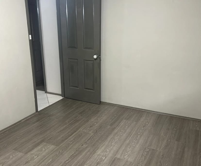 Unfurnished room in a share house