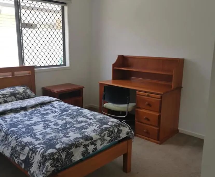 $500, Student-accommodation, 4 bathrooms, Coombabah QLD 4216