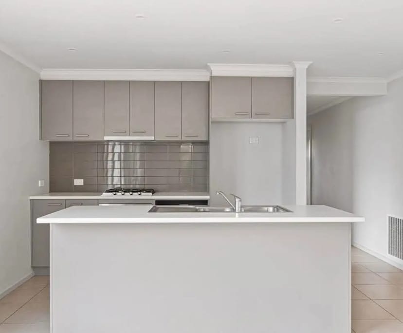 $275, Share-house, 4 bathrooms, Mount Pleasant VIC 3350