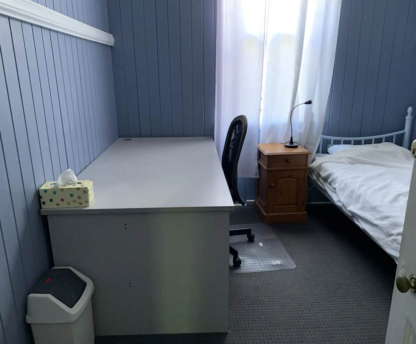 $215, Share-house, 2 bathrooms, East Brisbane QLD 4169