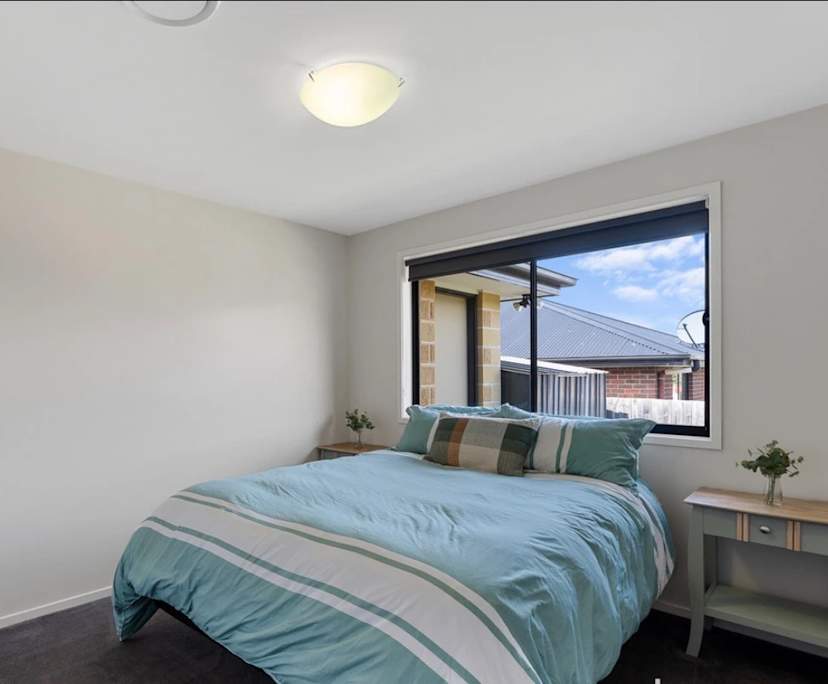 Room in a share house