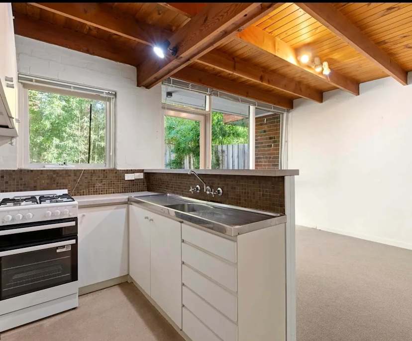 Room in a share house