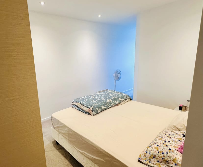 Furnished room with ensuite in a flatshare