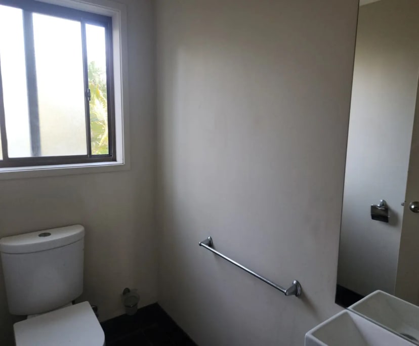 $270, Share-house, 6 bathrooms, Daisy Hill QLD 4127