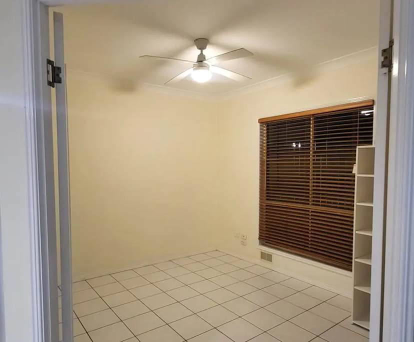 Unfurnished room in a share house