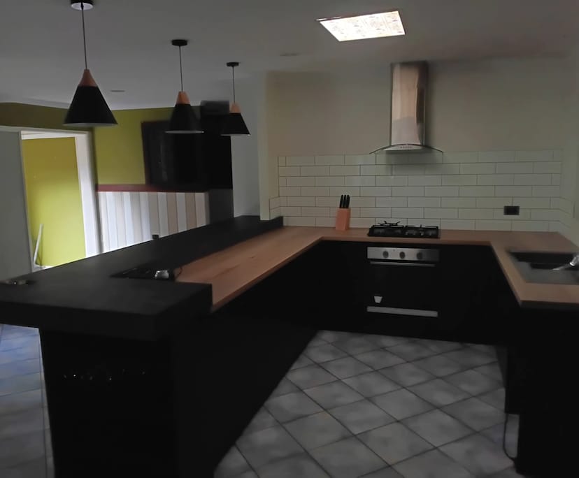 $300, Student-accommodation, 4 bathrooms, Yorkeys Knob QLD 4878