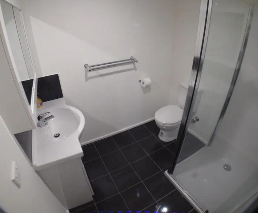 Room in a share house