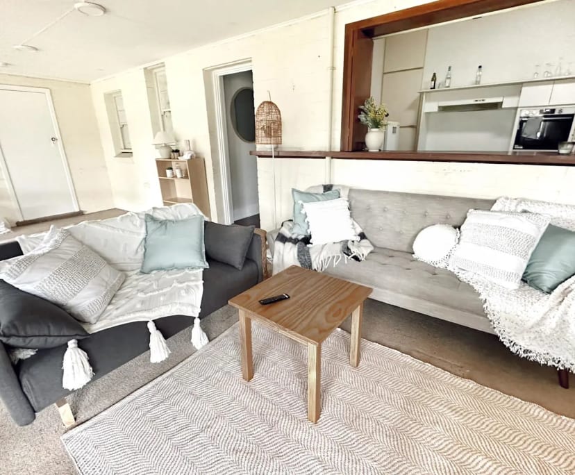 2 Rooms for Rent in Dalkeith, Perth 360450, Furn...