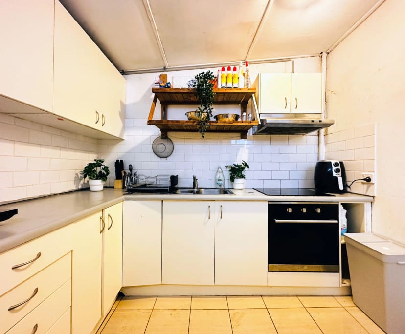 $320, Share-house, 6 bathrooms, Surry Hills NSW 2010
