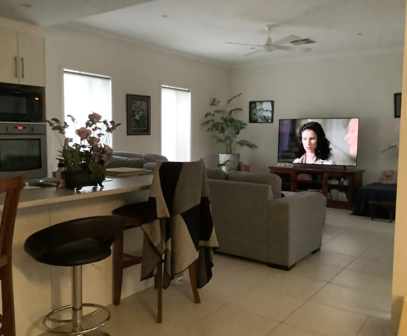 2 Rooms for Rent in Brooklyn Park, Adelaide 250,
