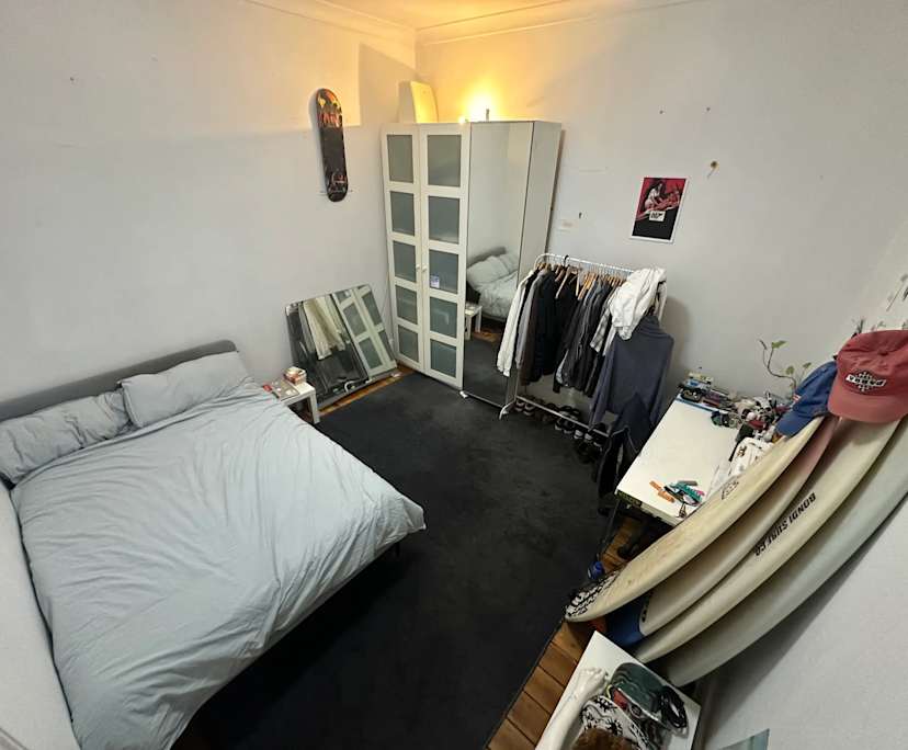 Furnished room in a share house