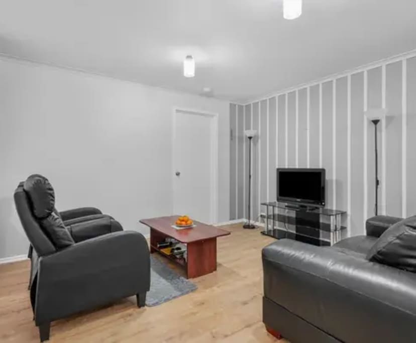 Whole property with 3 rooms for rent