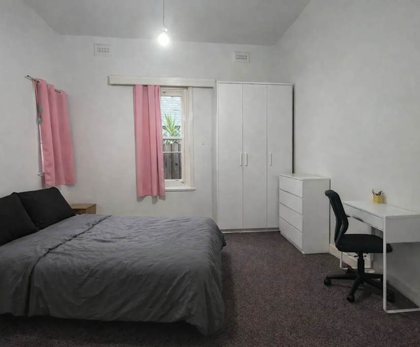 $1,195, Whole-property, 5 bathrooms, Malvern East VIC 3145