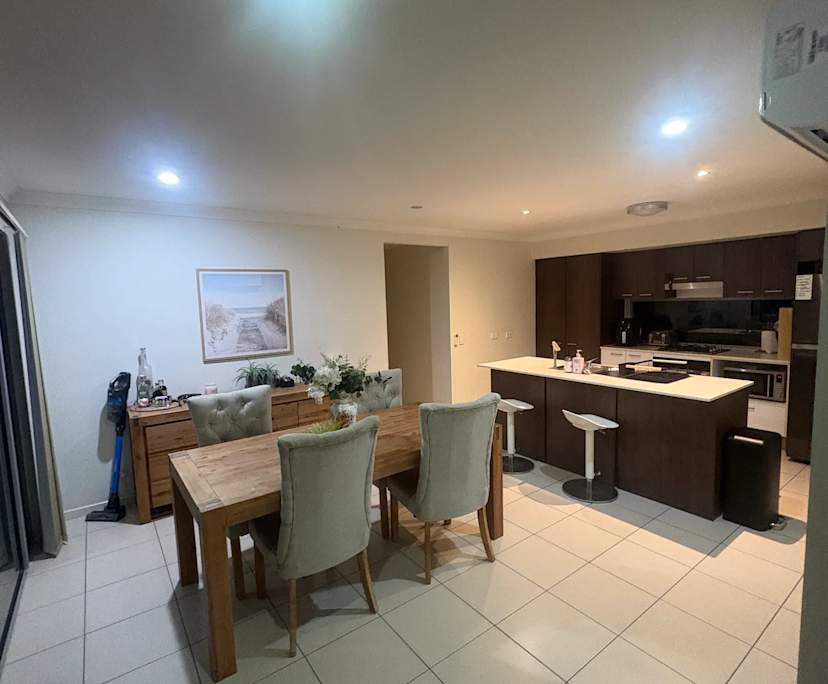 $320, Share-house, 4 bathrooms, Ormeau QLD 4208