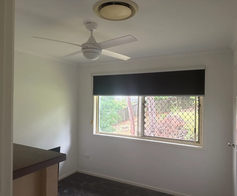 $350, Student-accommodation, 4 bathrooms, Pacific Pines QLD 4211