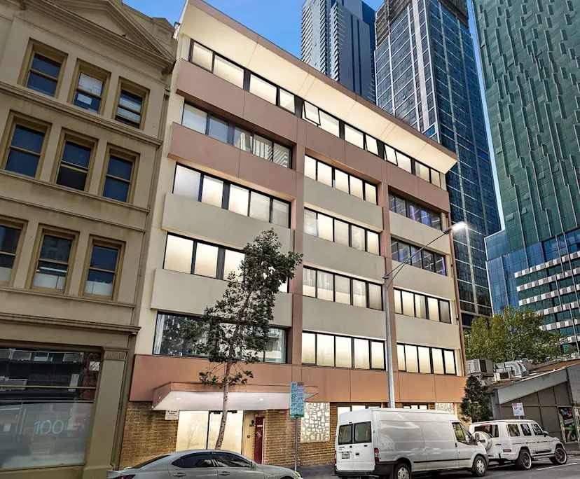 $699, 1-bed, 1 bathroom, Melbourne VIC 3004