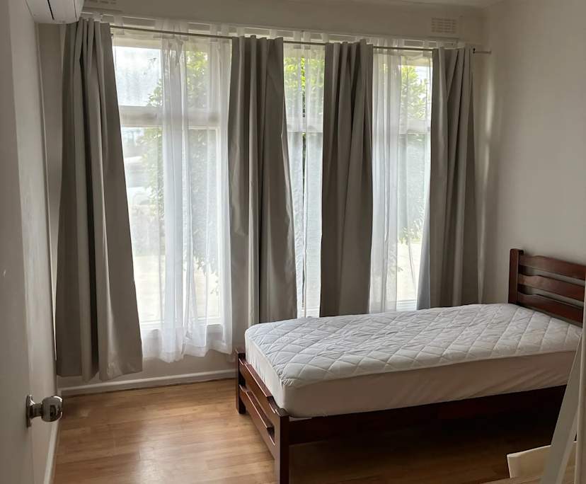 $220, Share-house, 3 bathrooms, Pakenham VIC 3810