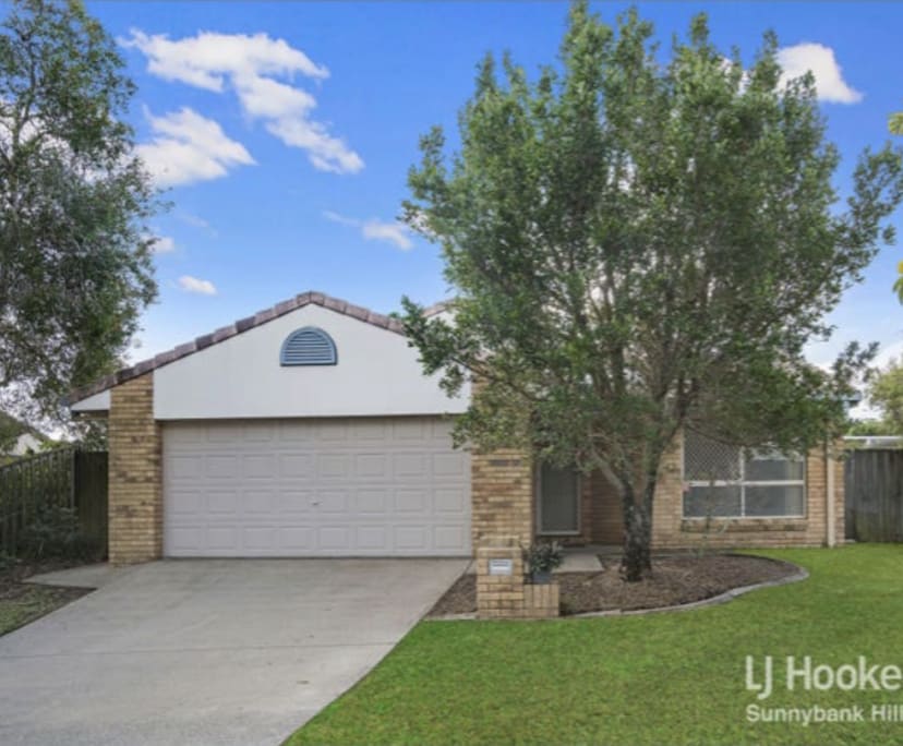 Unfurnished room in a share house
