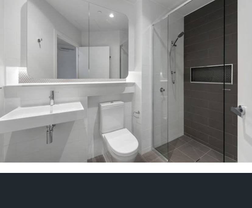 Unfurnished room with own bathroom