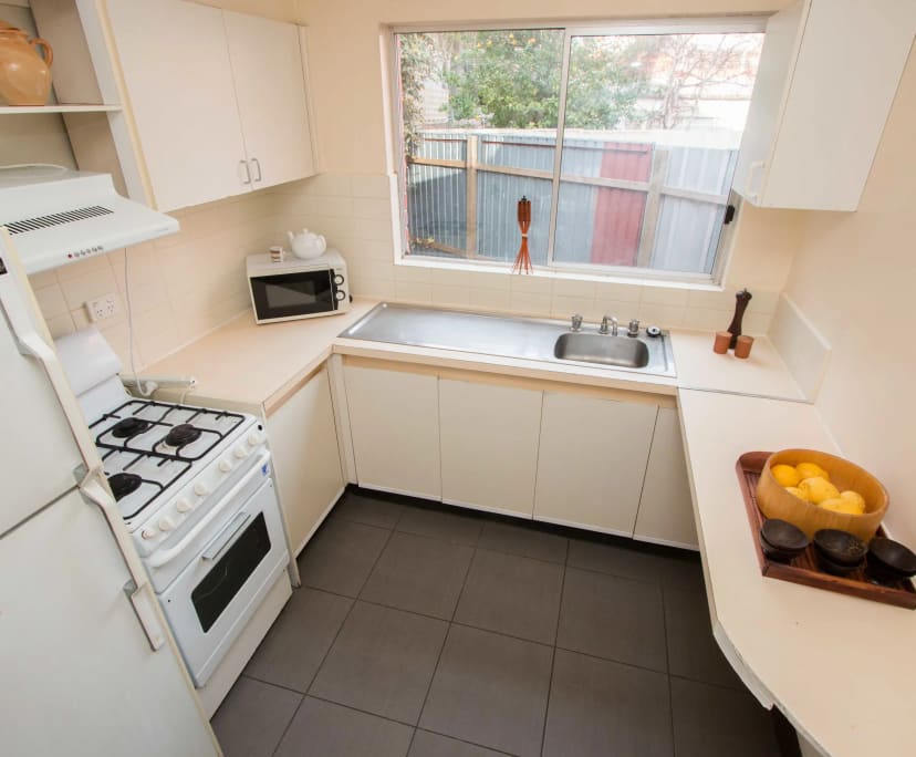 $1,000, Whole-property, 3 bathrooms, St Kilda VIC 3182