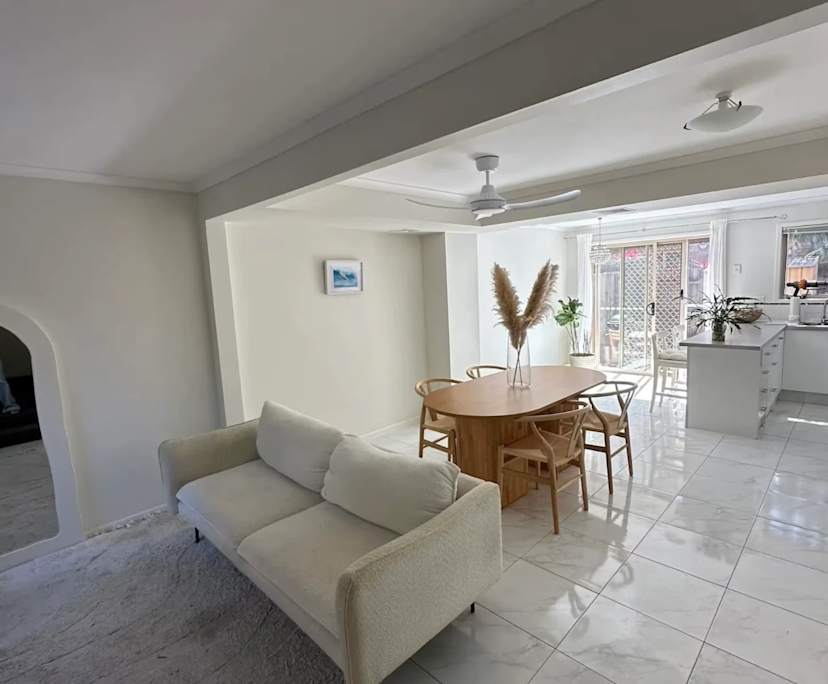 Furnished room in a flatshare